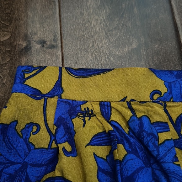 H&M summer printed shorts - Picture 2 of 4